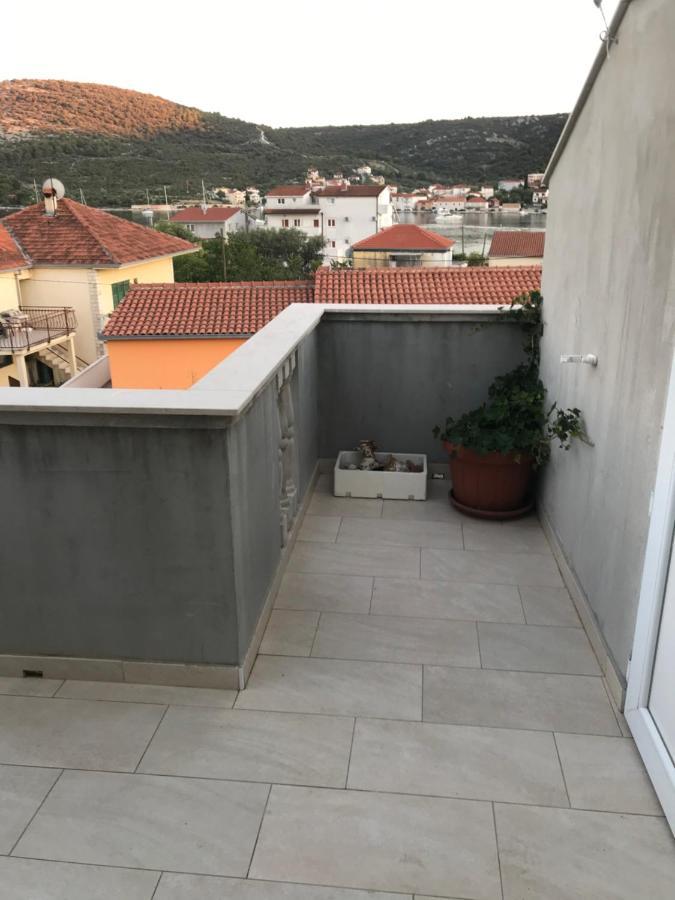 Apartment Laguna Vinišće エクステリア 写真