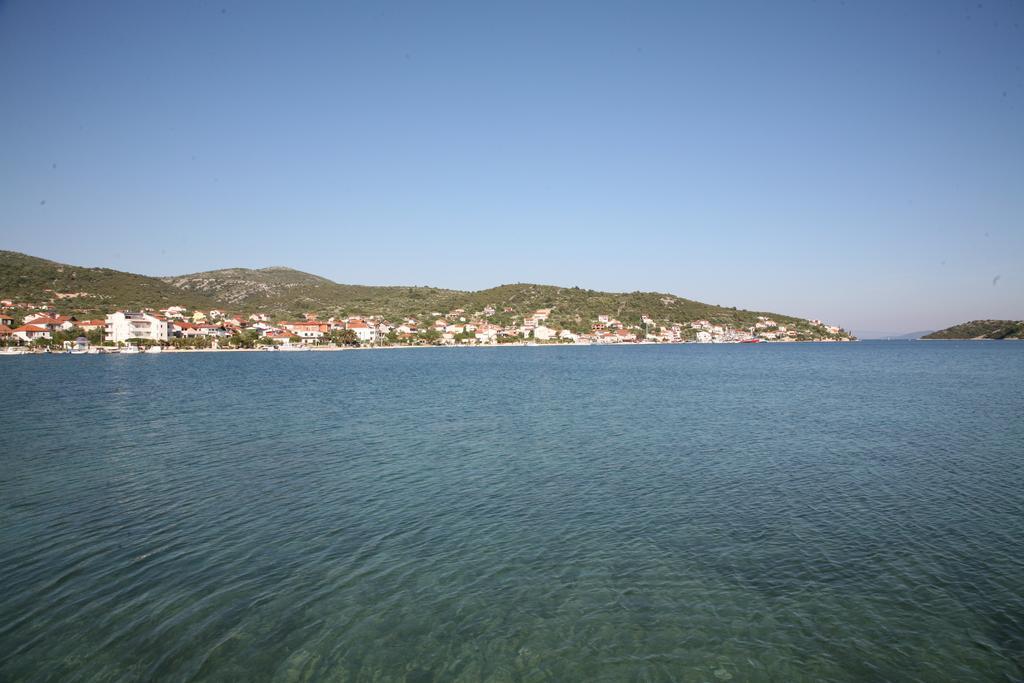 Apartment Laguna Vinišće エクステリア 写真