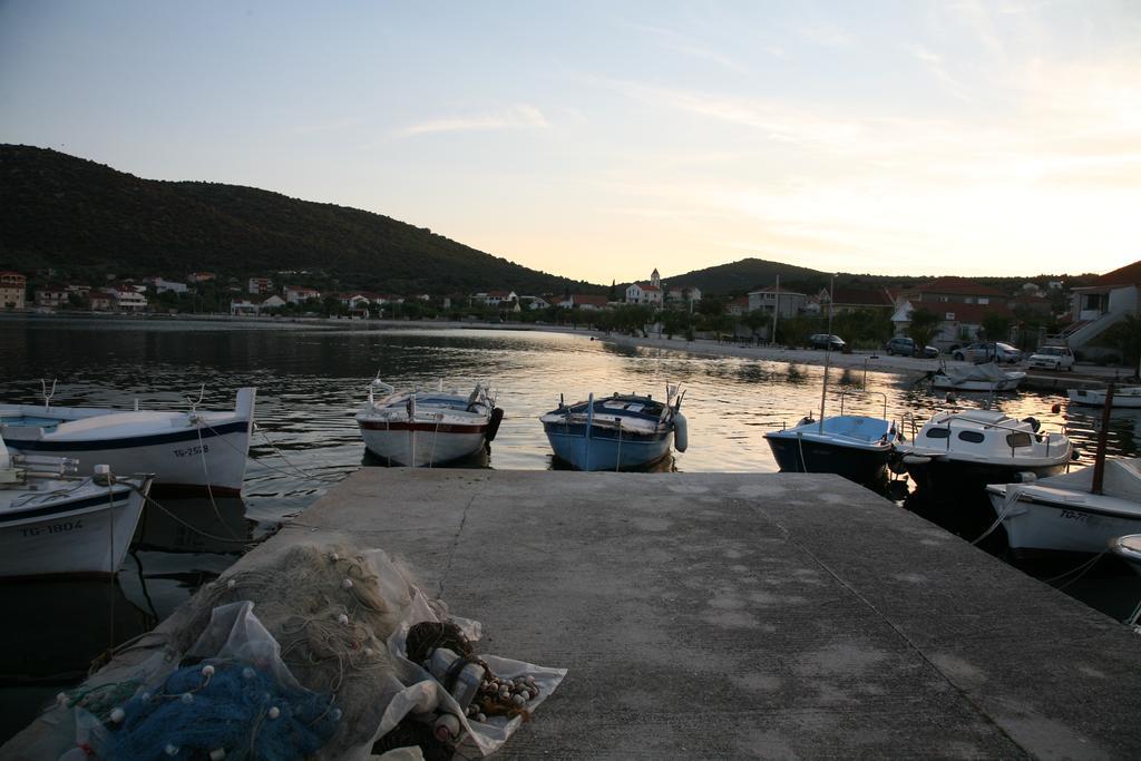 Apartment Laguna Vinišće エクステリア 写真