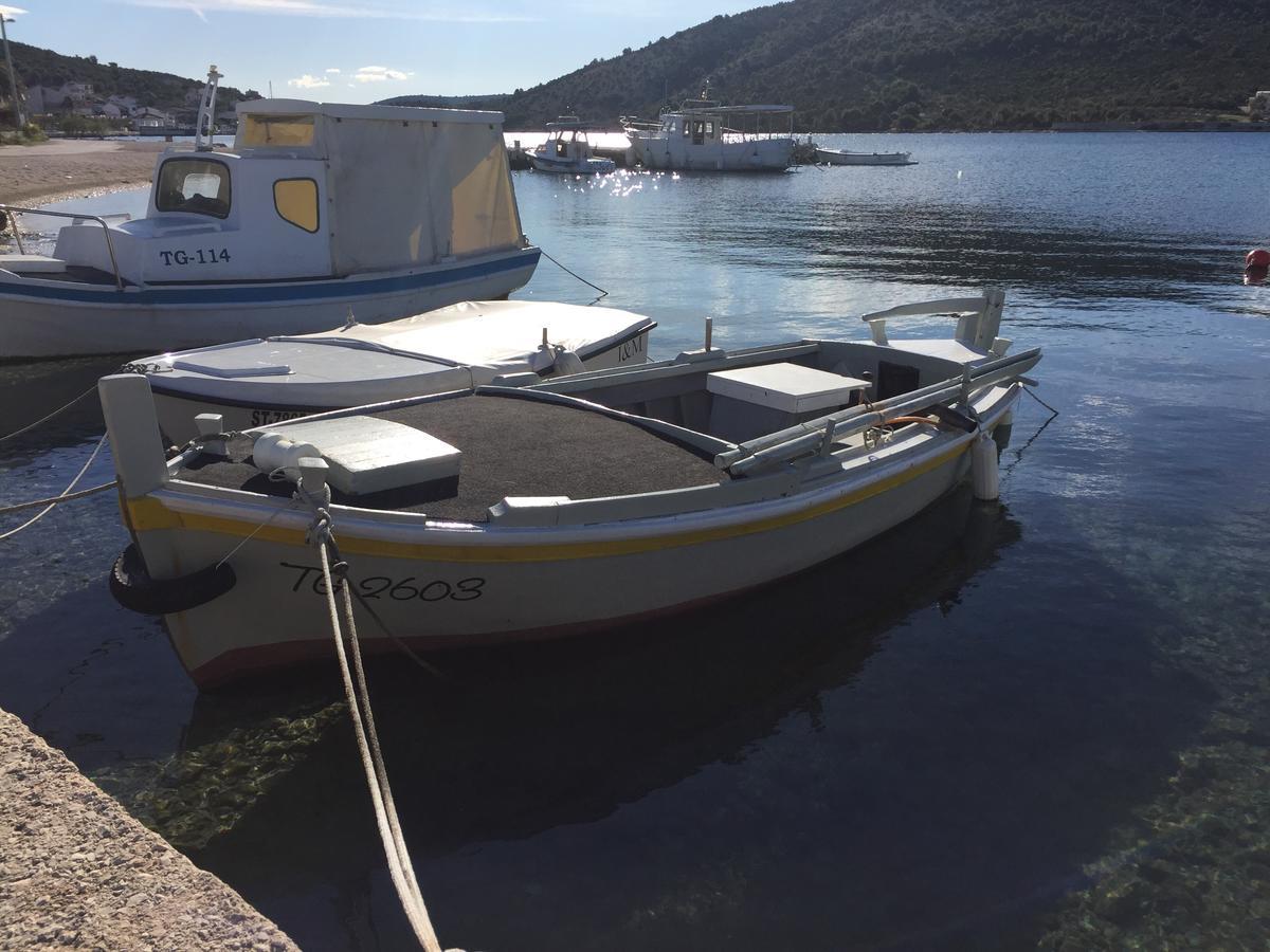 Apartment Laguna Vinišće エクステリア 写真